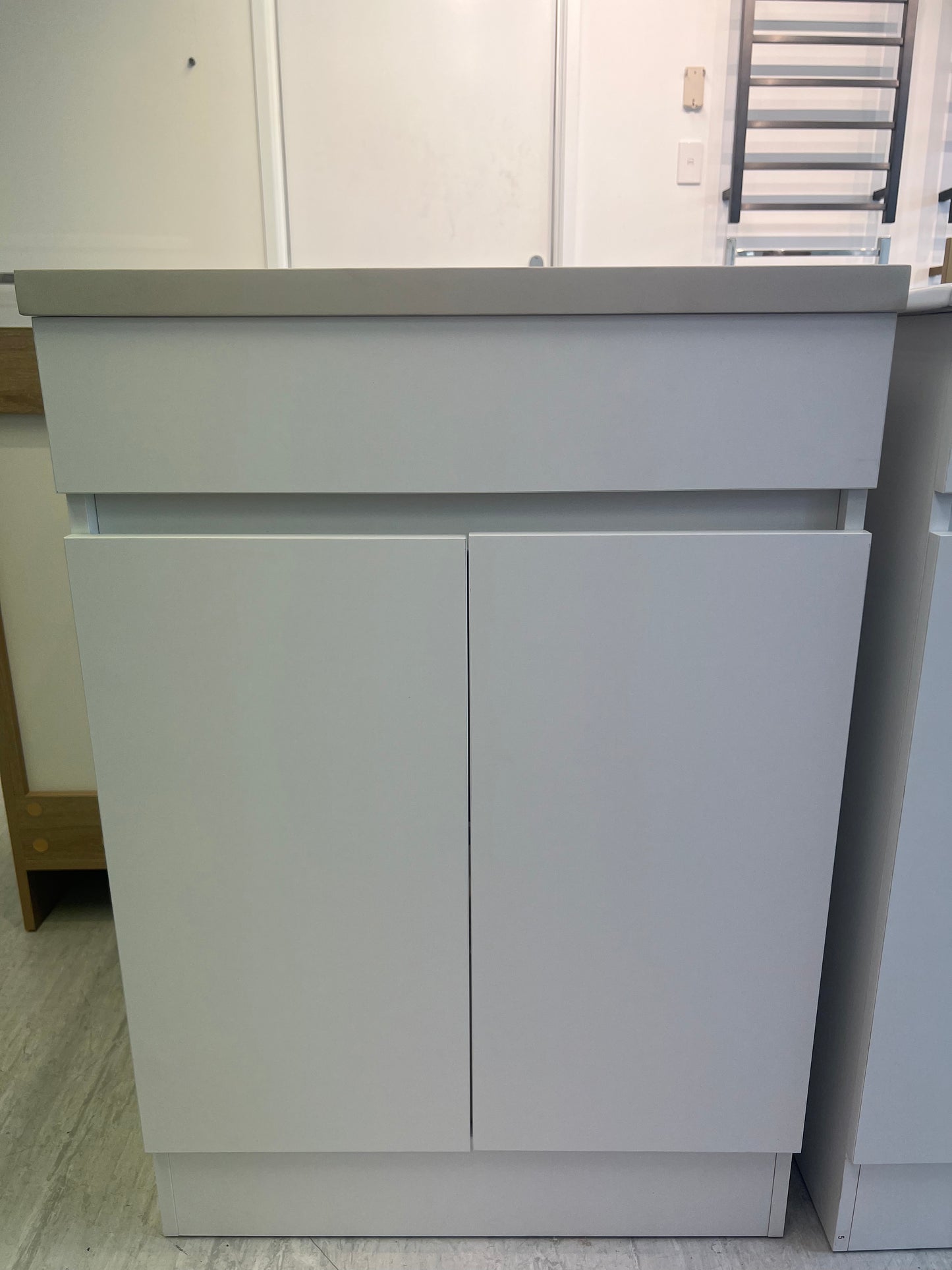DNF Floorstanding Plywood VANITY WHITE 600MM